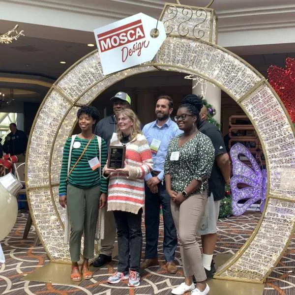 23019 outdoor tarantula decoration setup